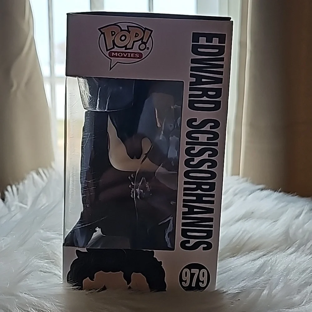 FUNKO POP EDWARD SCISSORHANDS - Picture 6 of 16